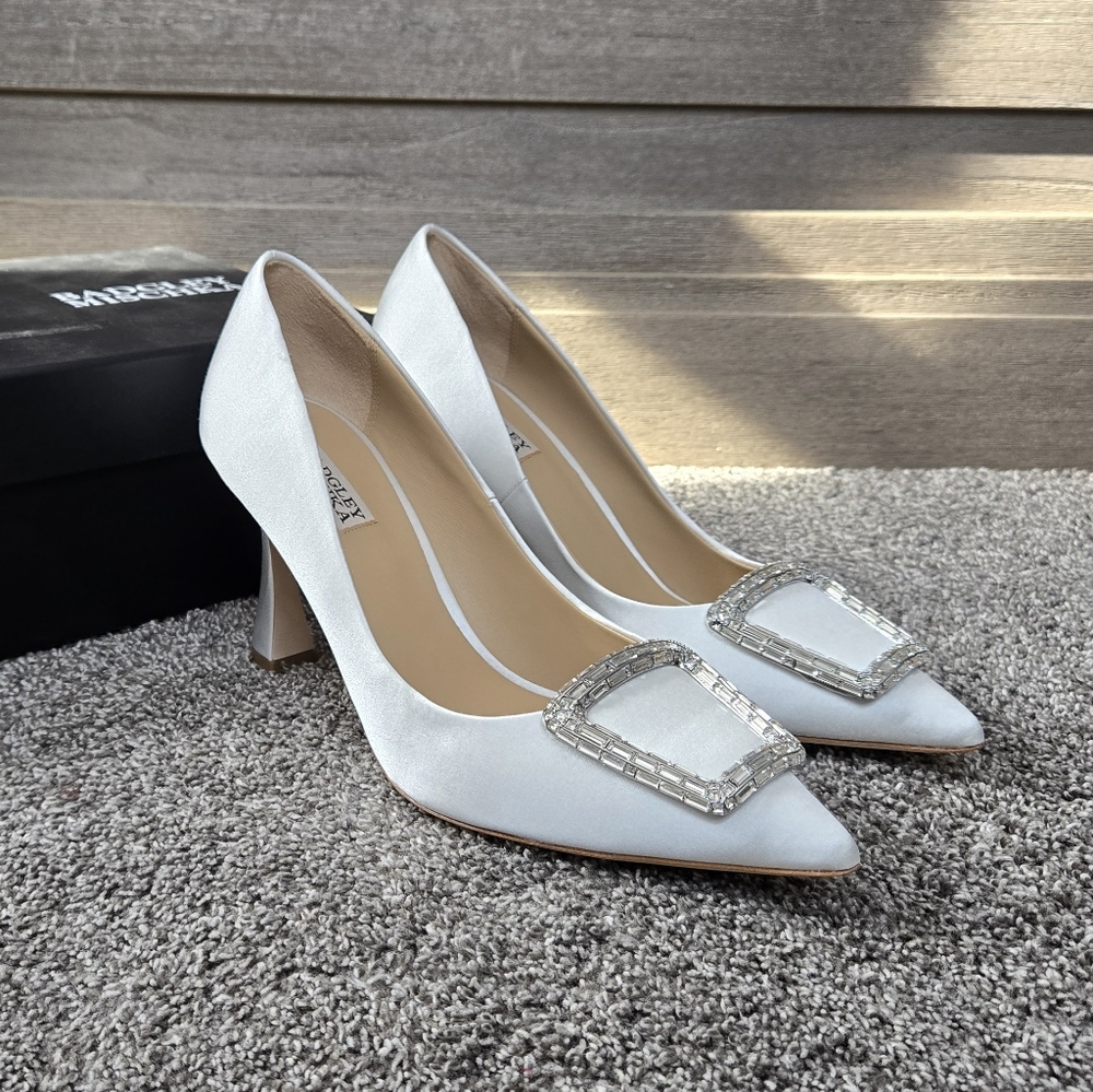 Badgley Mischka Aubree Pointed Toe Stiletto White Heels NEW size 10 - Picture 11 of 14
